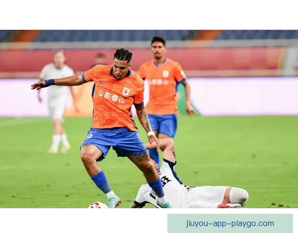 中超英博客场2-1逆转泰山 马莱莱双响瓦科建功助队连胜